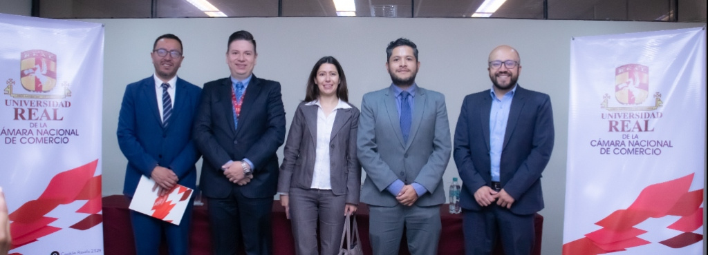 Comprometidos con la educación y el desarrollo profesional